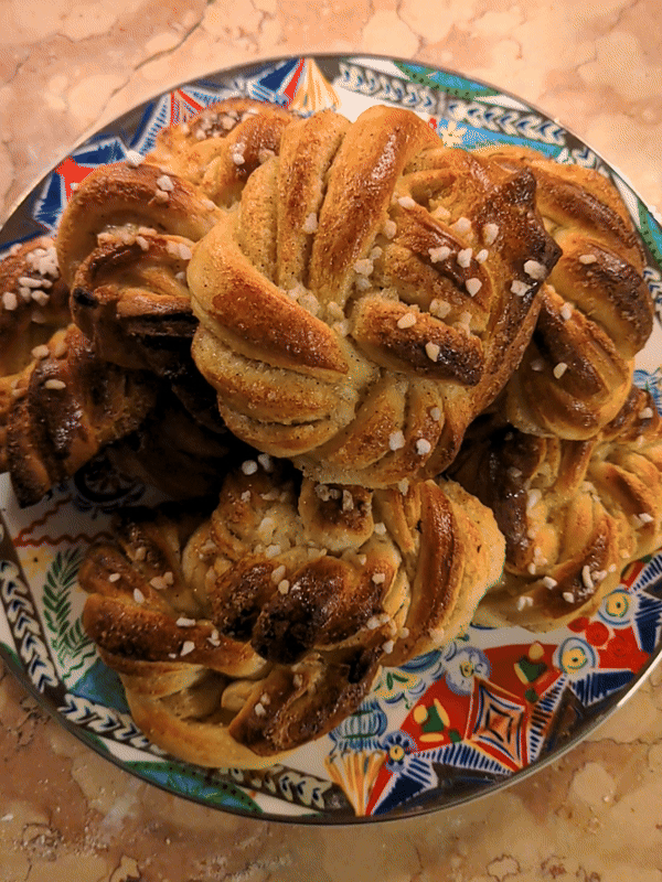 Cardamom buns
